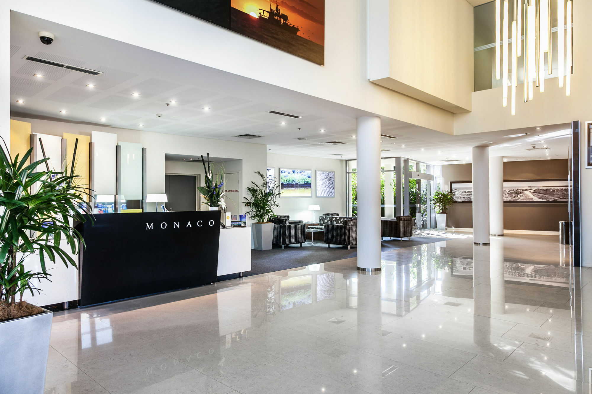 Monaco Caloundra Aparthotel Luaran gambar